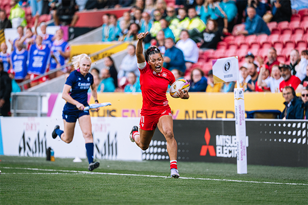 Toronto native, Asia Hogan-Rochester cheers as they close in on scoring a try in the 2025 Women's Rugby World Cup